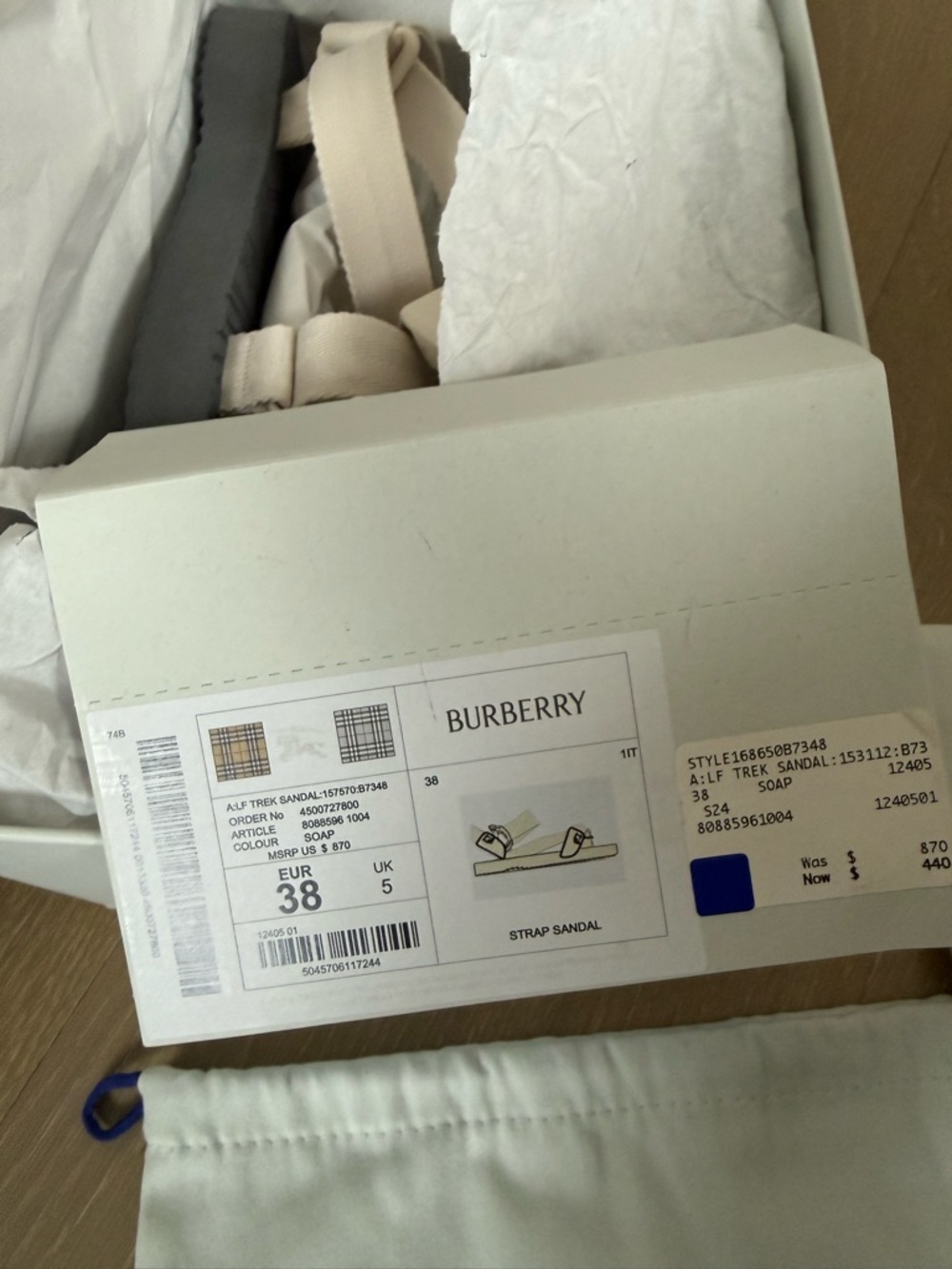 UNISEX 🔥 Burberry Cream Strap Sandals with Grey Embossed Footbed - Picture 4 of 4